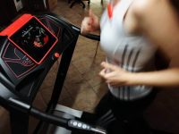 Why is my Peloton tread blinking red?